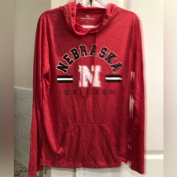 Colosseum Other - Men's Scarlet Nebraska Huskers Pullover Hoodie